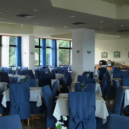 Semesteranläggning (resort) Calypso 4*