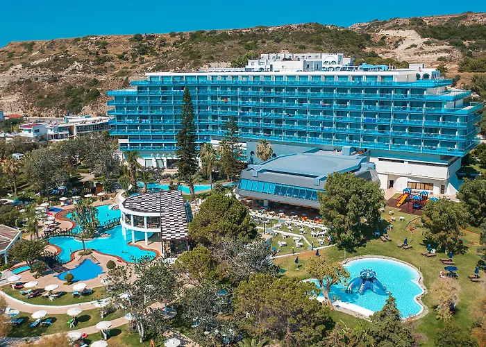 Calypso Resort 4*